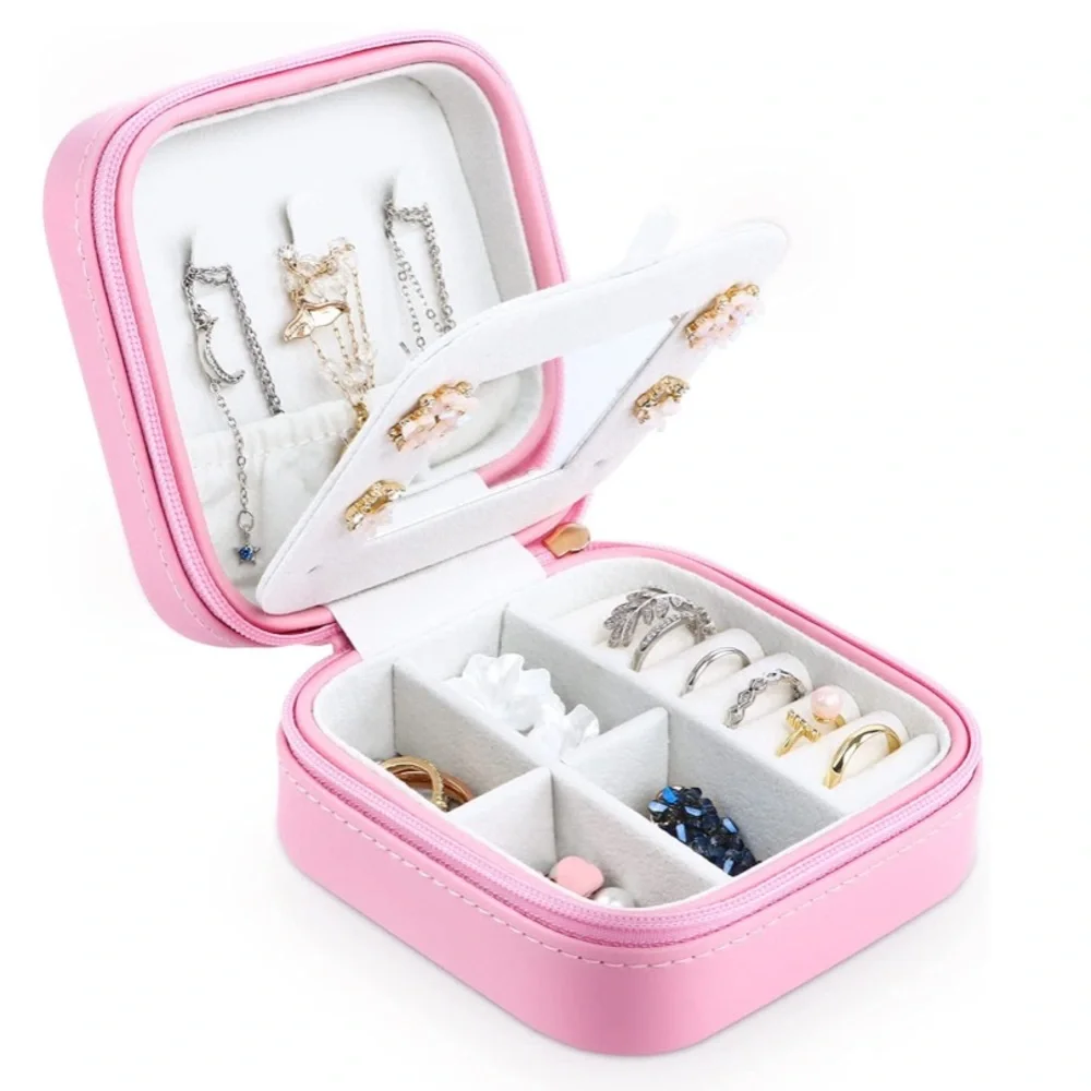 Maliton Mini Jewelry Case in Pink